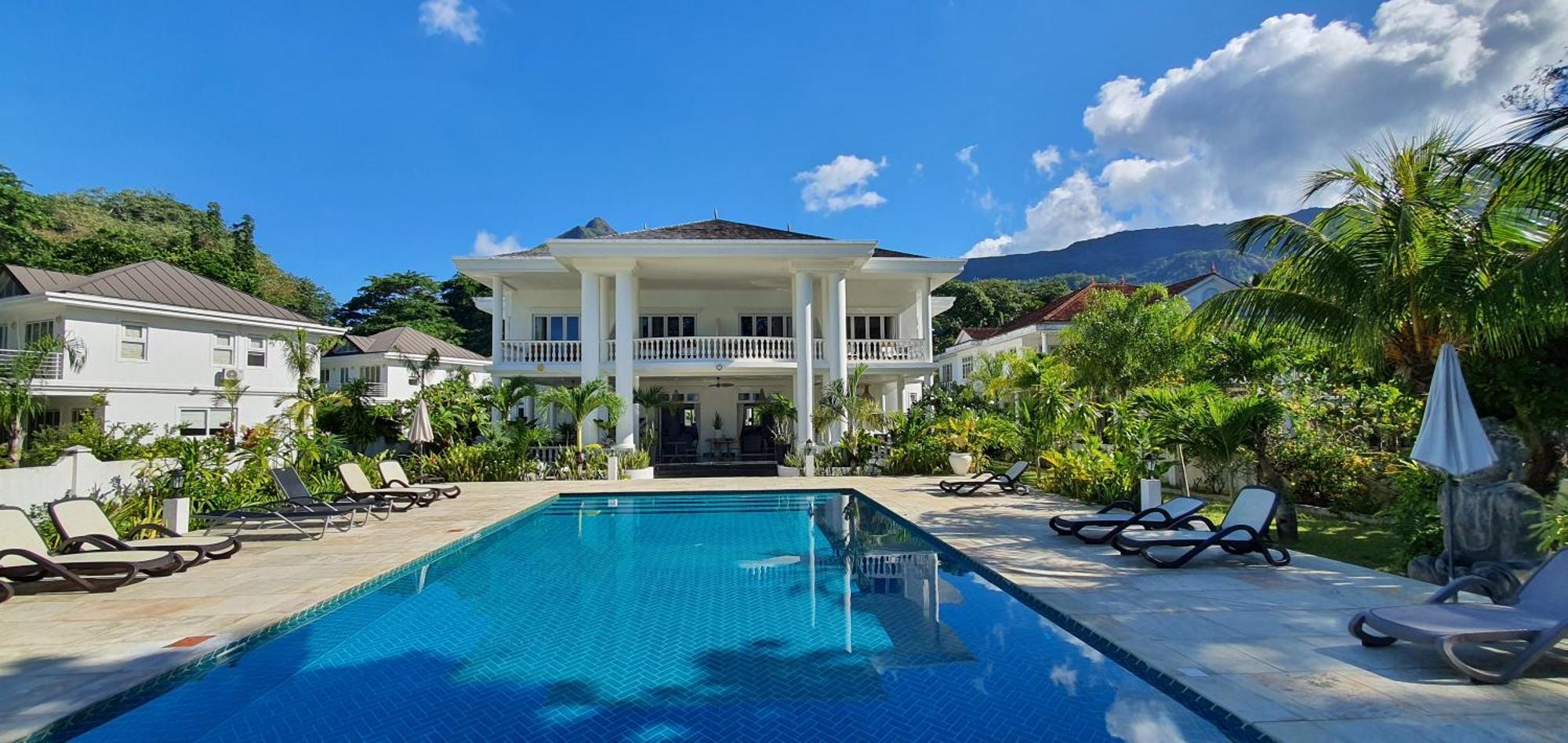 Las Brisas Villa - Chateau Elysium Beau Vallon  Extérieur photo