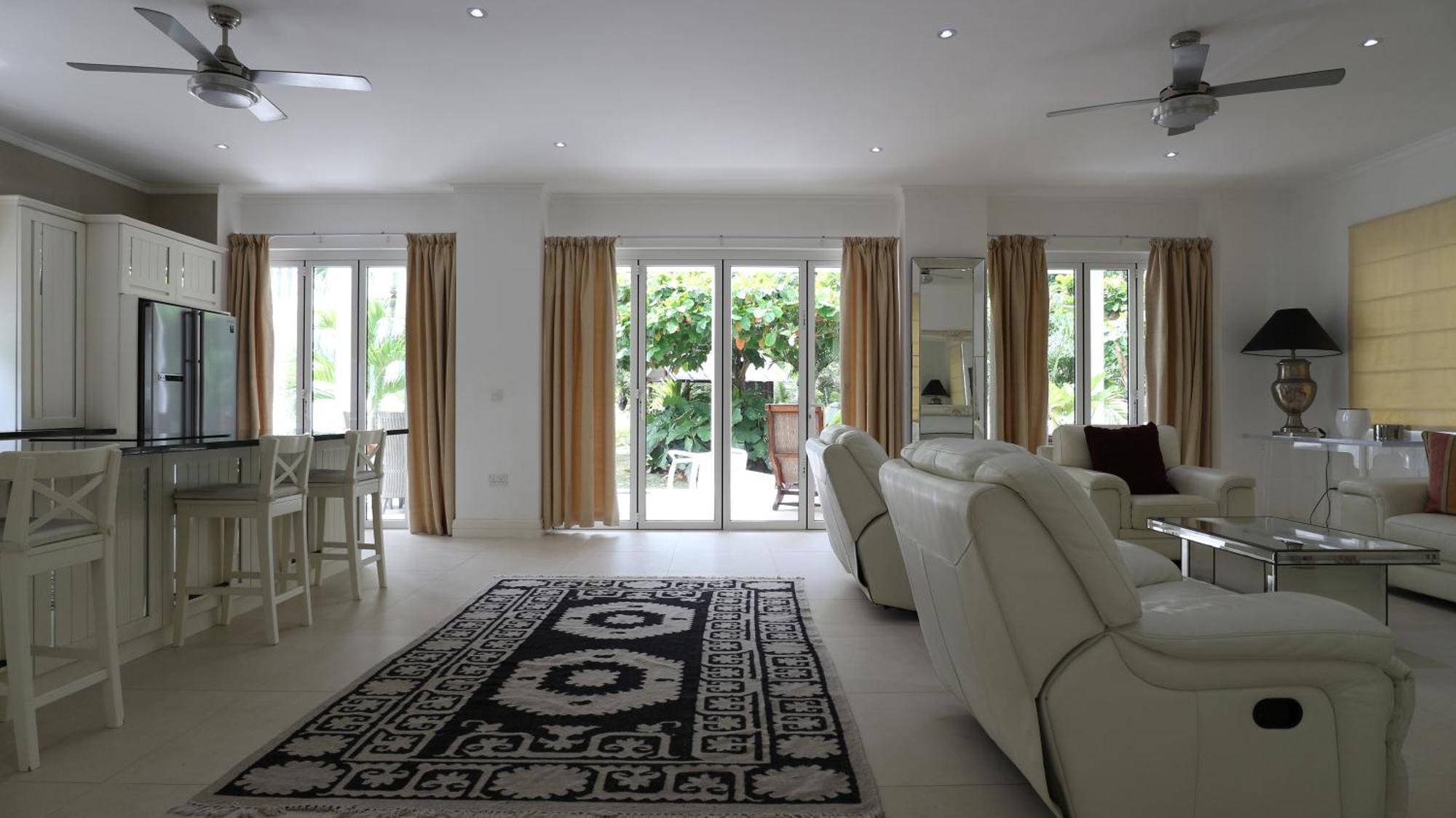 Las Brisas Villa - Chateau Elysium Beau Vallon  Extérieur photo