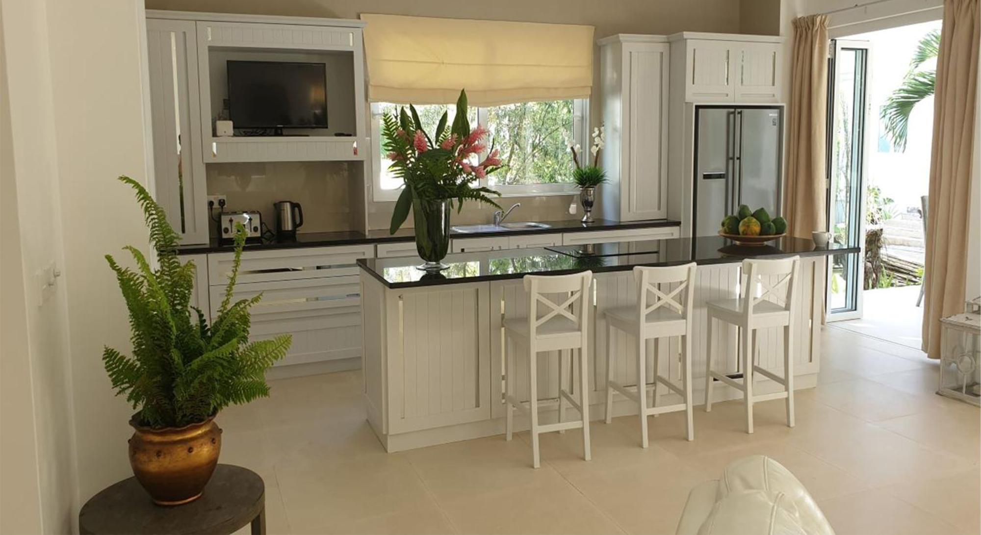 Las Brisas Villa - Chateau Elysium Beau Vallon  Extérieur photo
